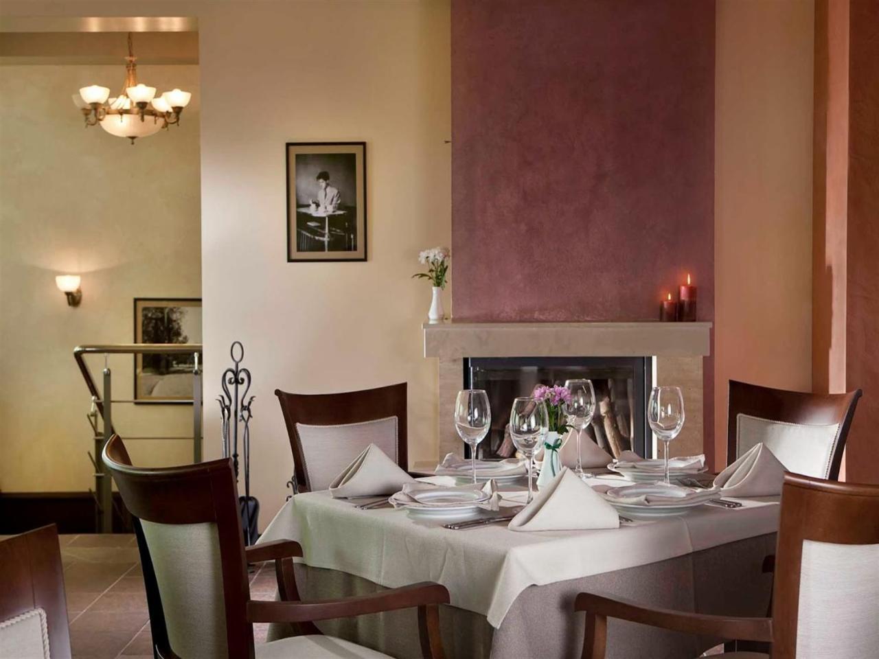Hotel Villa Kaylaka Pleven ภายนอก รูปภาพ
