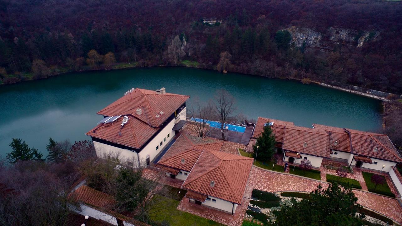 Hotel Villa Kaylaka Pleven ภายนอก รูปภาพ